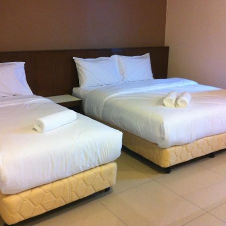 Langkawi Uptown Hotel Kuah Exterior photo