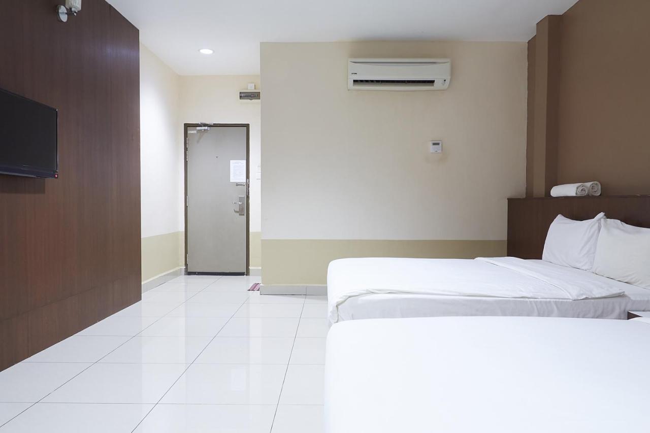 Langkawi Uptown Hotel Kuah Exterior photo