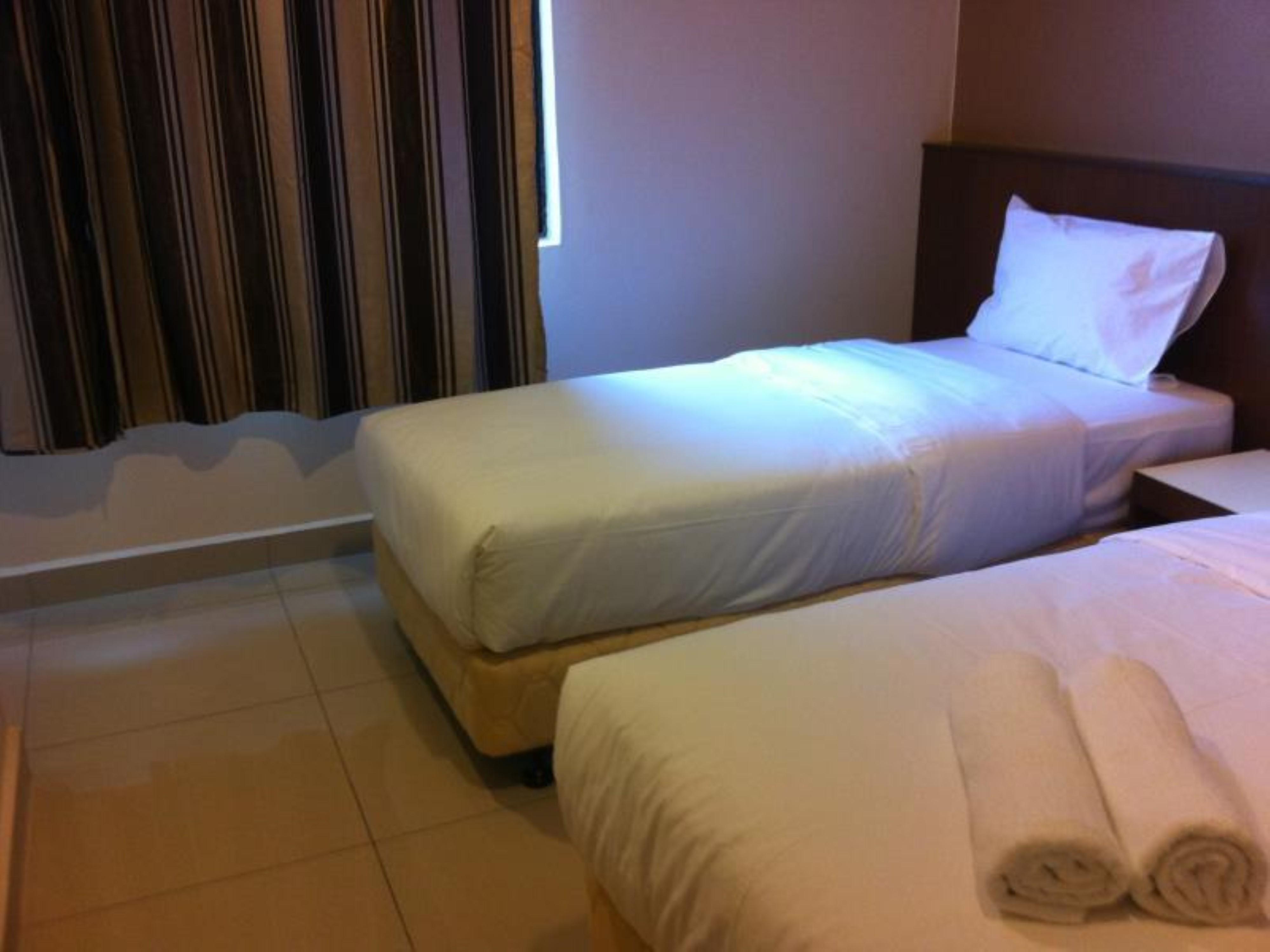 Langkawi Uptown Hotel Kuah Exterior photo